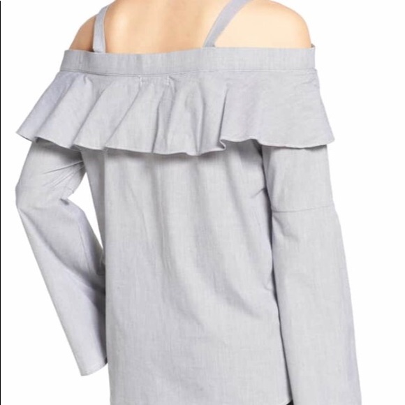 TROUVÉ Cold Shoulder Ruffle Blouse - Picture 2 of 7